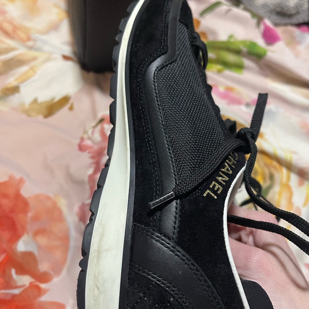 CHANEL Black and White Lace-Up Sneakers - Picture 2 of 5